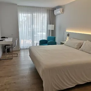 https://hotel-calella-de-palafrugell.catalonia-hotels.com